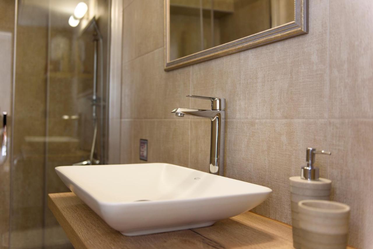 ✰Bright, Renovated, Spacious And Cosy Studio✰ 雅典 外观 照片